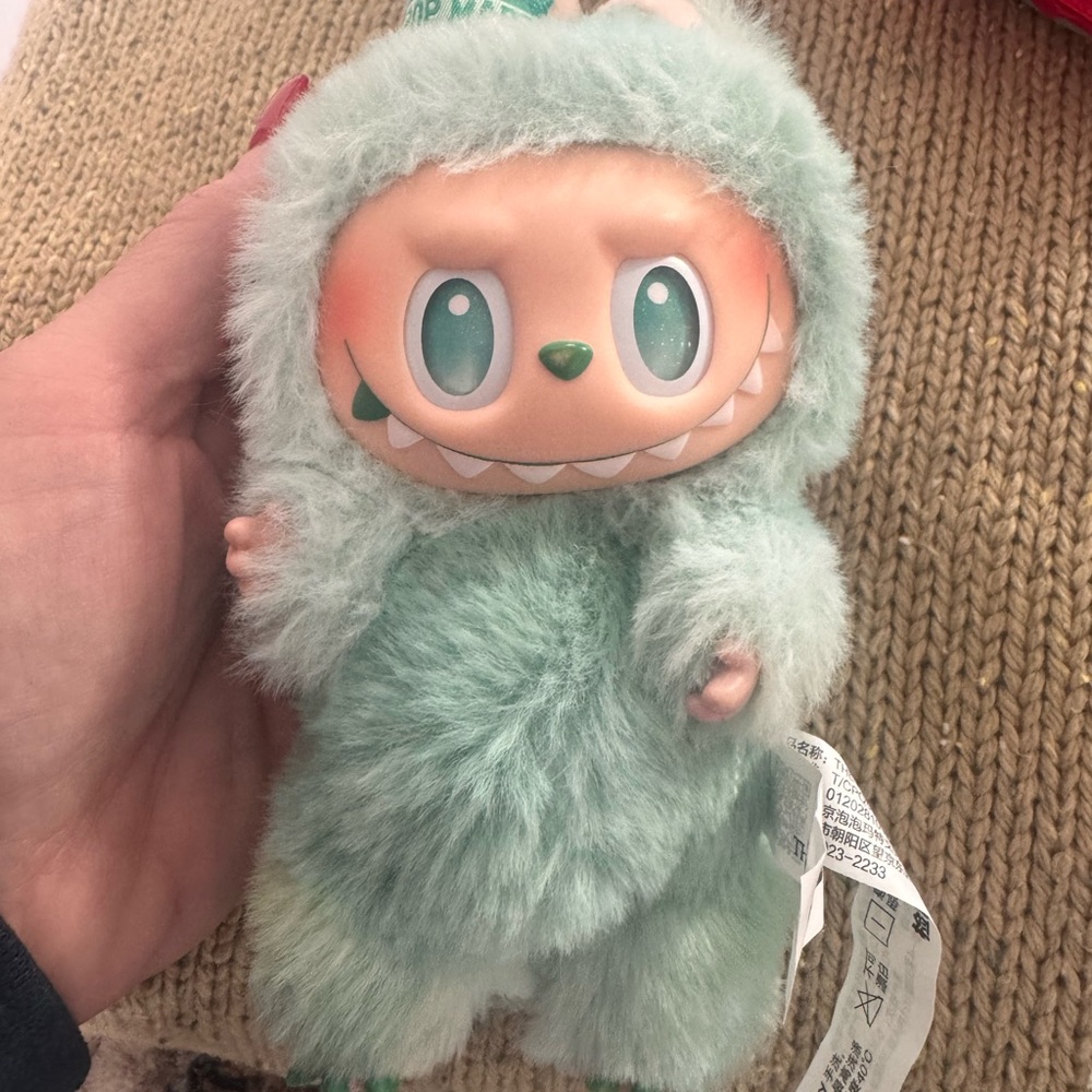 Labubu Big Into Engergy